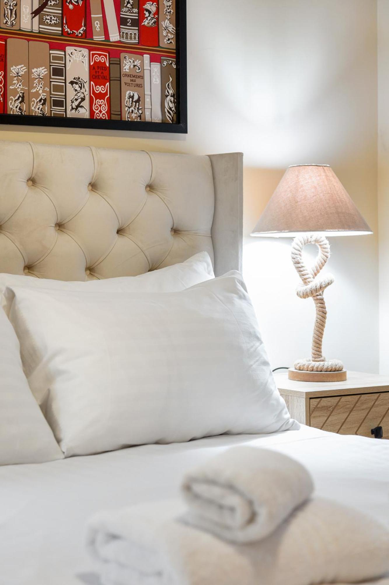 Elegant Kensington Apartment With Patio ロンドン エクステリア 写真
