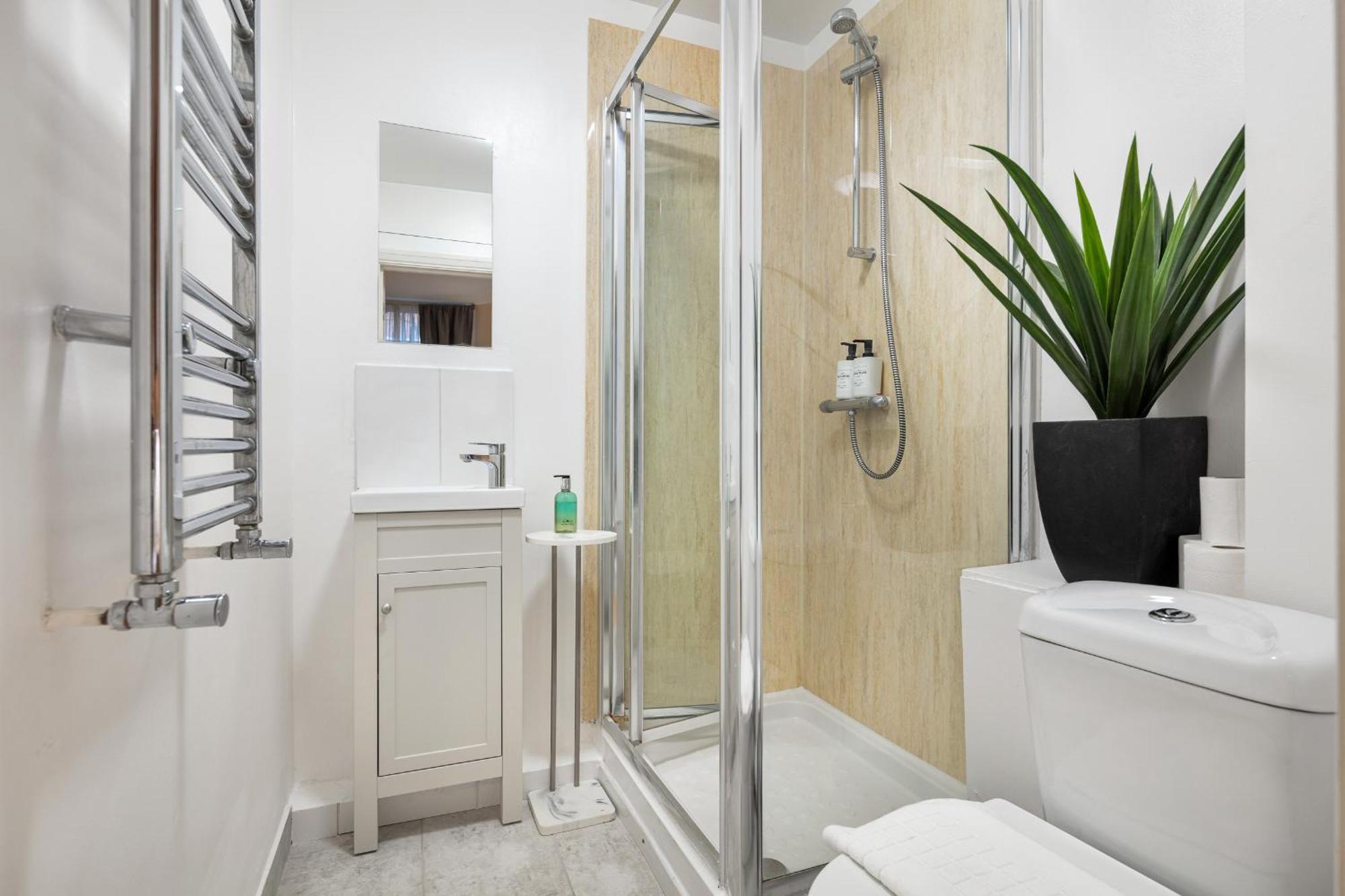 Elegant Kensington Apartment With Patio ロンドン エクステリア 写真