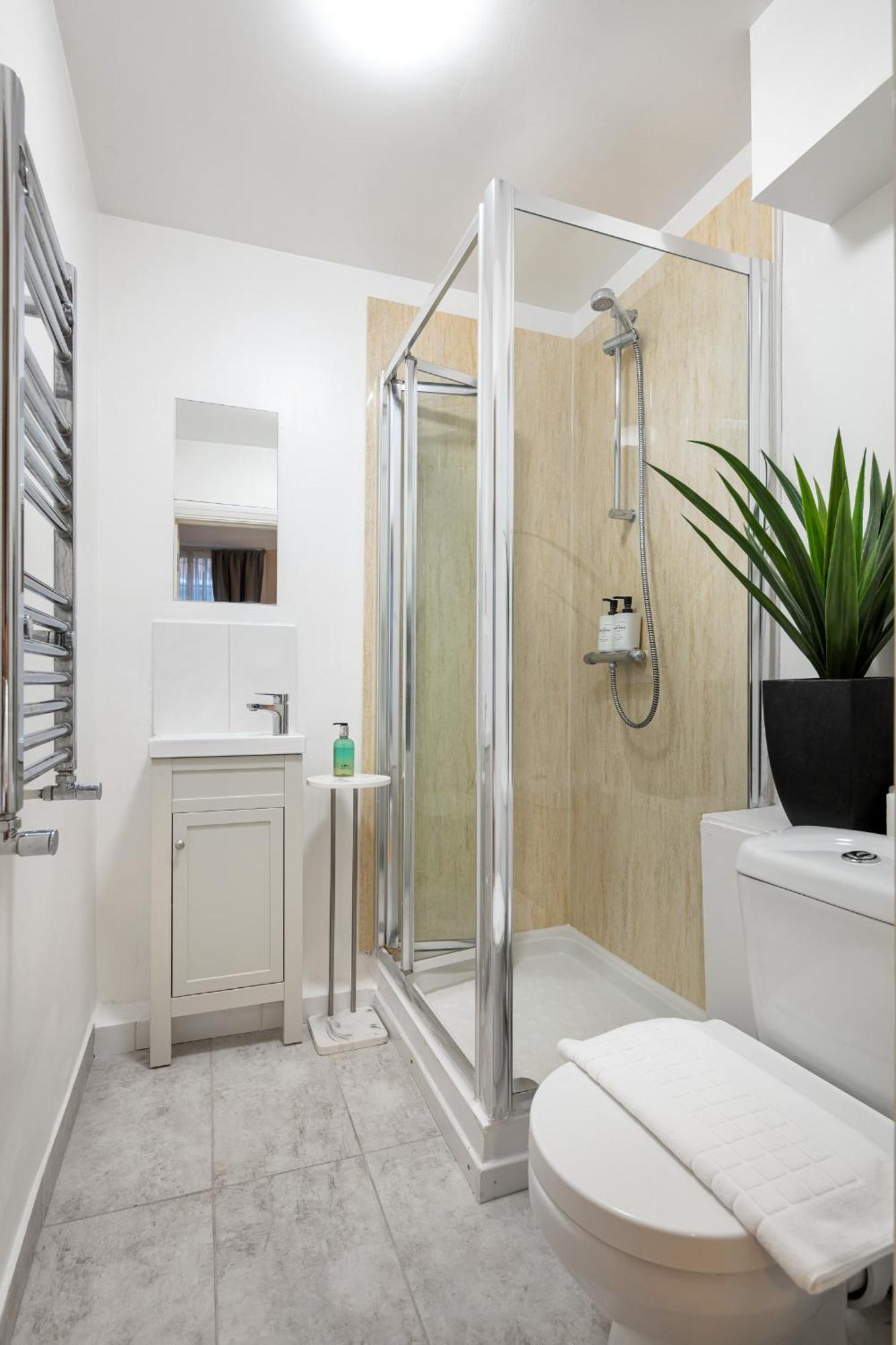 Elegant Kensington Apartment With Patio ロンドン エクステリア 写真