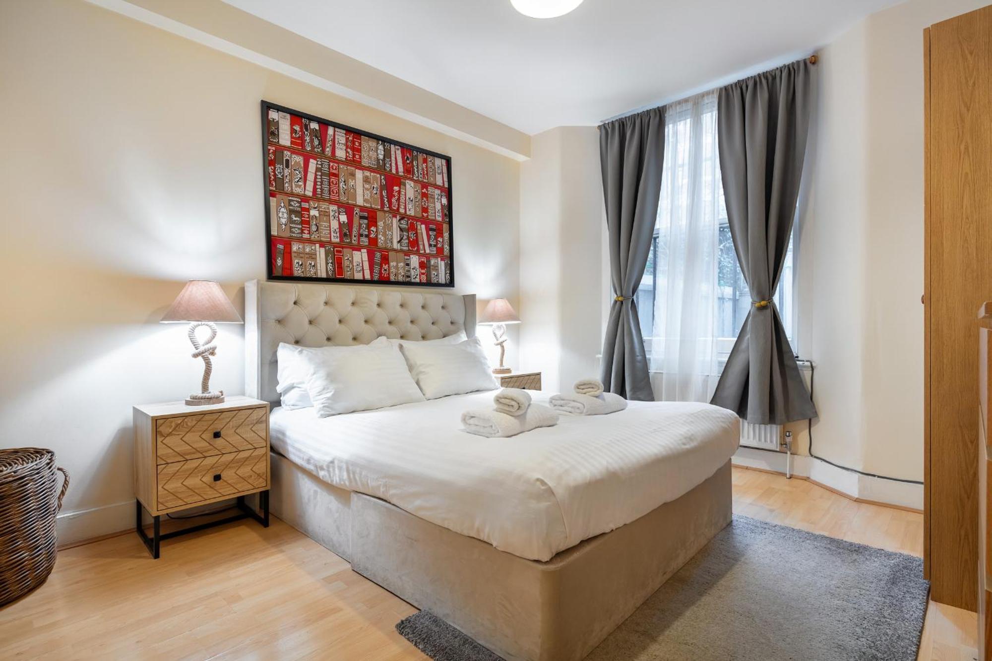 Elegant Kensington Apartment With Patio ロンドン エクステリア 写真
