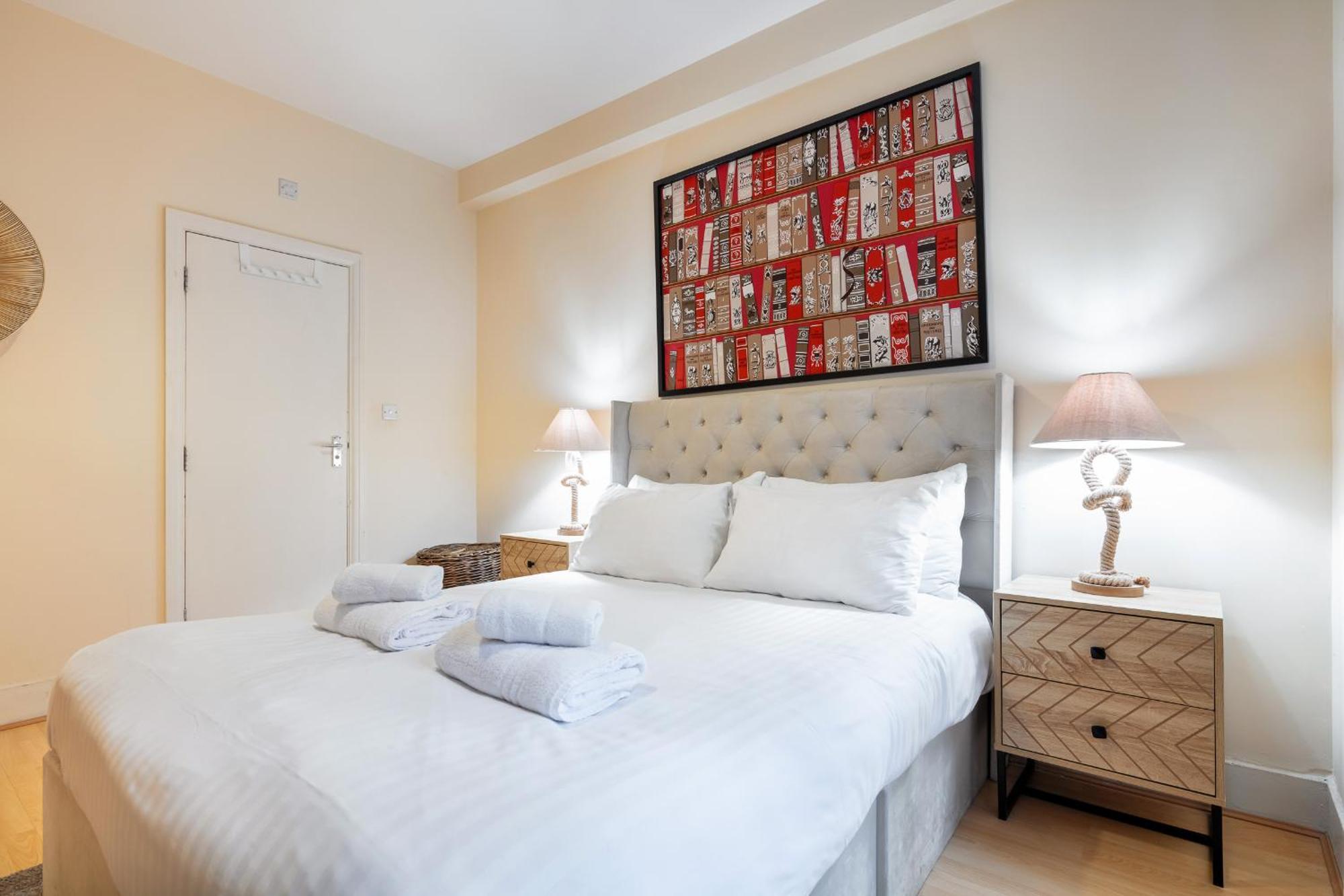 Elegant Kensington Apartment With Patio ロンドン エクステリア 写真
