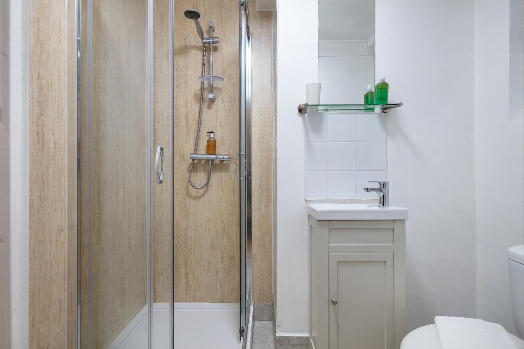 Elegant Kensington Apartment With Patio ロンドン エクステリア 写真